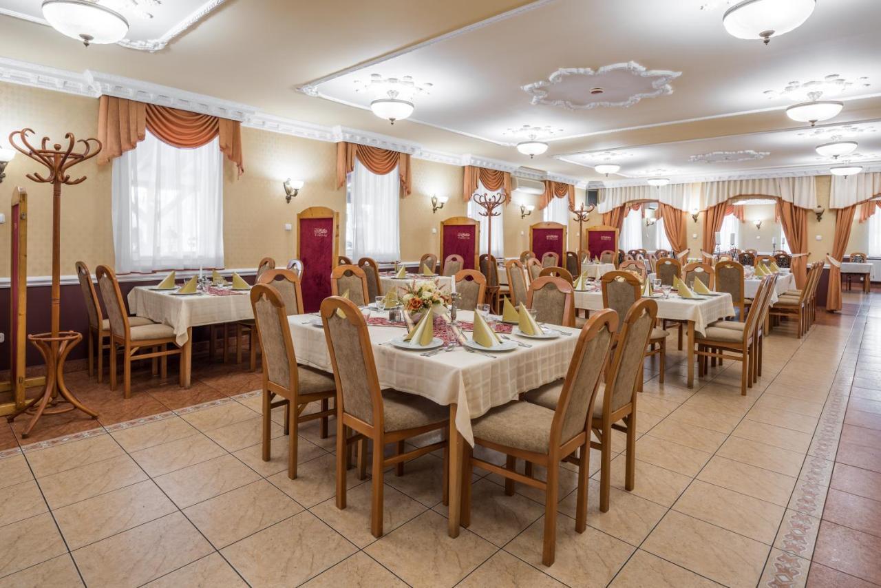 Hotel Bibic Es Tueskevar Etterem Es Horgaszto Nyíregyháza المظهر الخارجي الصورة