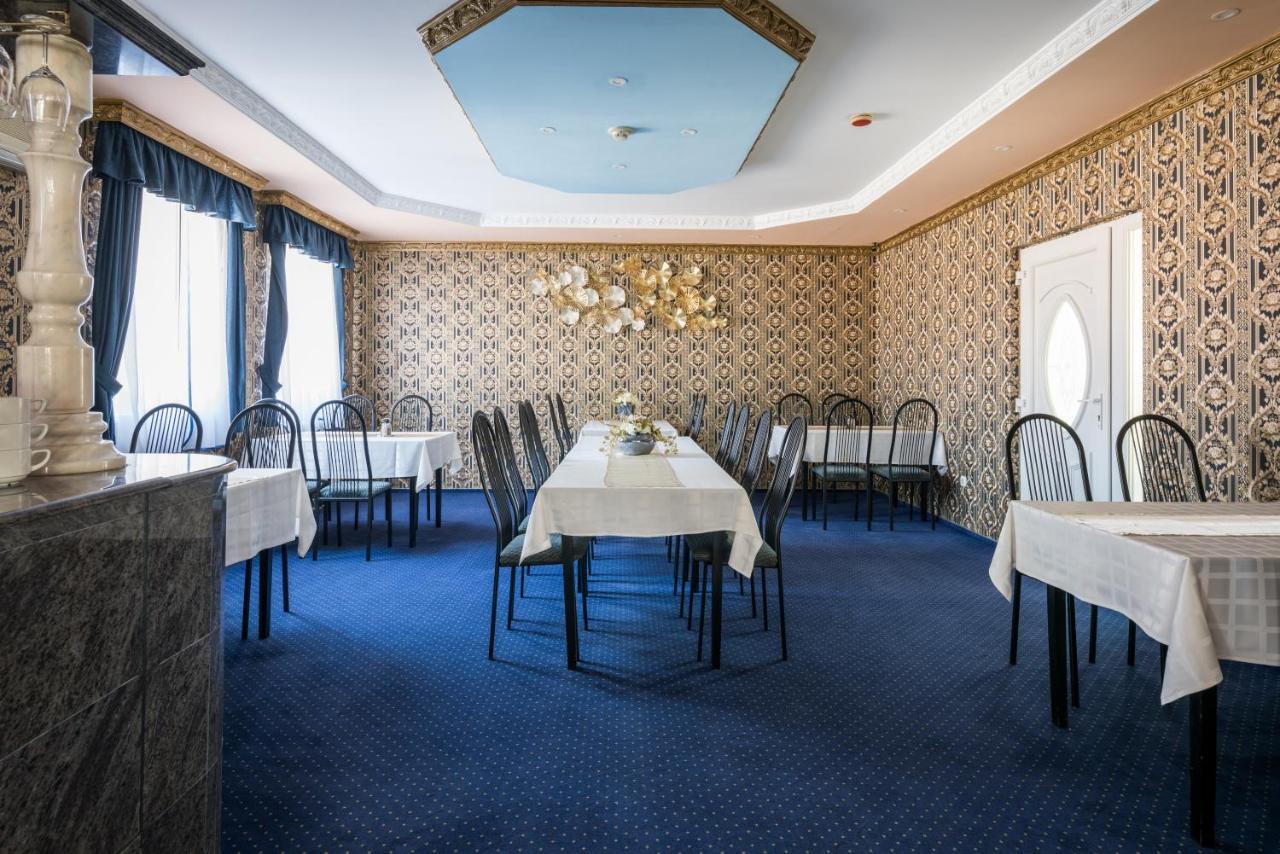 Hotel Bibic Es Tueskevar Etterem Es Horgaszto Nyíregyháza المظهر الخارجي الصورة